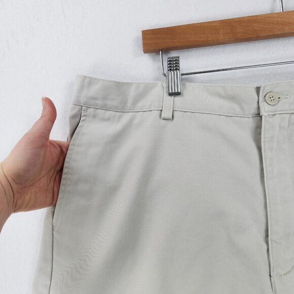 Eddie Bauer Shorts Men 40 Off White Cream Flat Front Chino Cotton Classic Casual - Picture 2 of 16